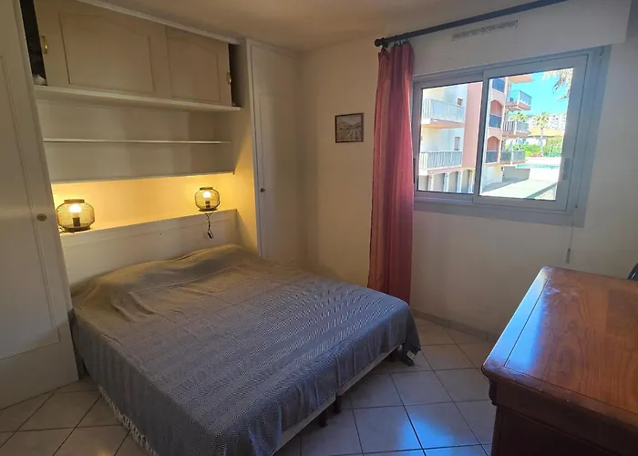 : Moderne Pour 4 Personnes - Fr-1-780-86 * Sainte-Maxime