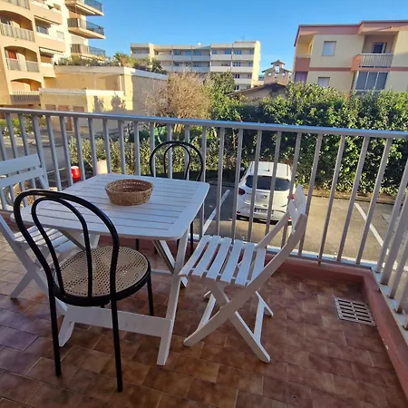 2 Pieces Avec Terrasse A - Fr-1-780-86 *