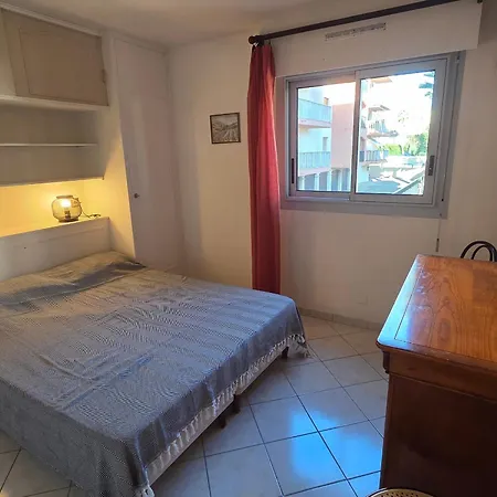 2 Pièces Avec Terrasse à - Fr-1-780-86 * Sainte-Maxime