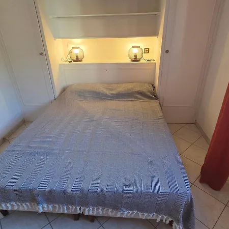 2 Pièces Avec Terrasse à - Fr-1-780-86